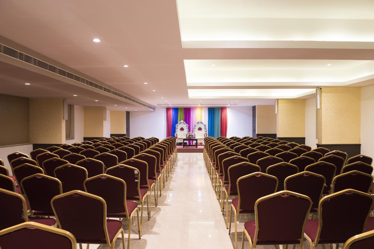 Guruvāyūr Lalitha Inn מראה חיצוני תמונה